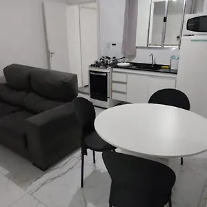  Apartamento 2 Dormitórios Em